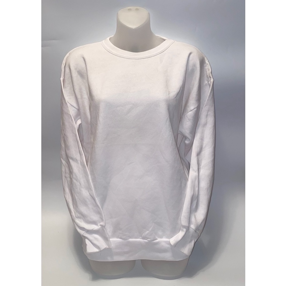 White oversized crewneck sweatshirt.
